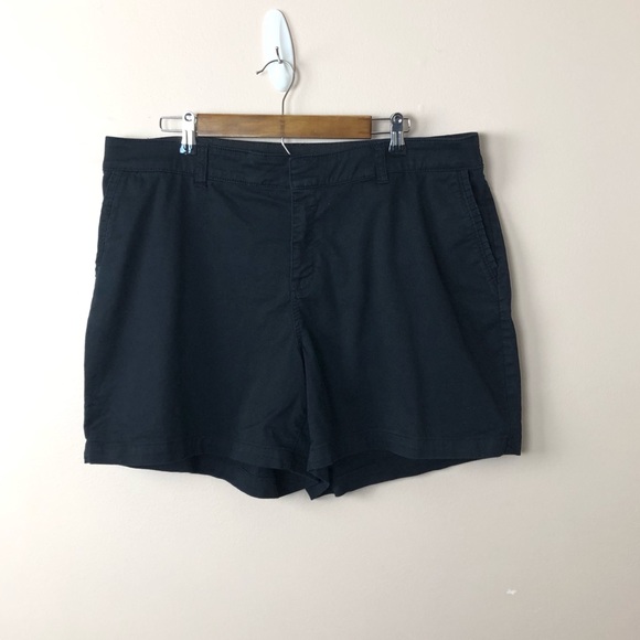 Lane Bryant Girlfriend Shorts Pleated Trim Pockets - Picture 2 of 8